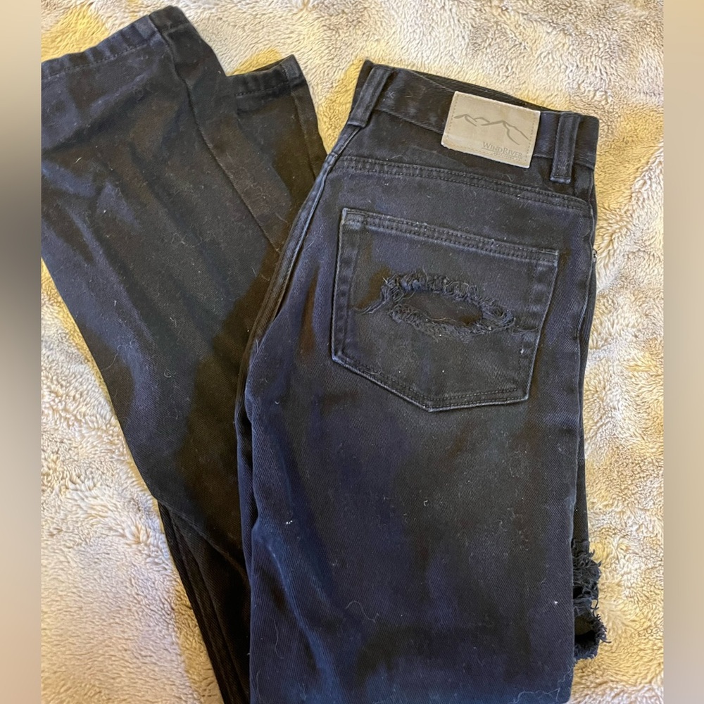 Wind river black ripped jeans